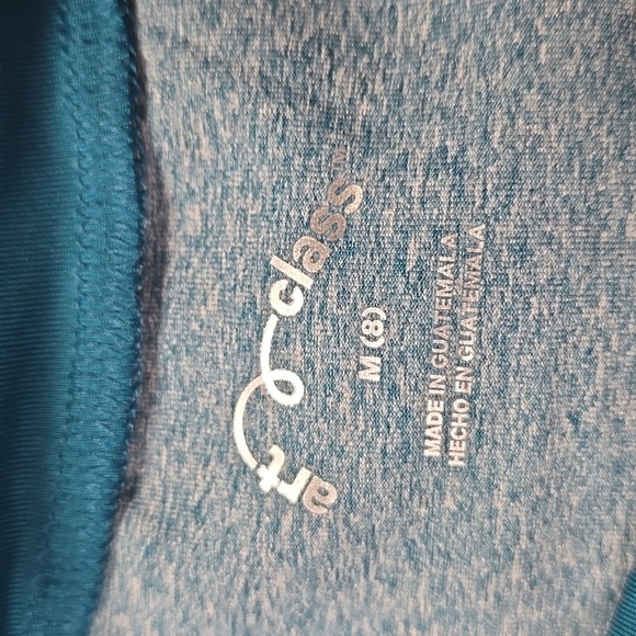 Boys' Wave Long Sleeve Rash Guard Swim Shirt | Art Class | M - Picture 6 of 9